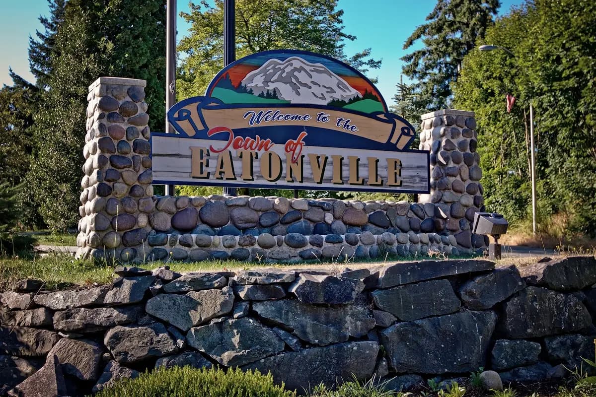 Eatonville, Washington: Welcome sign in Eatonville, WA