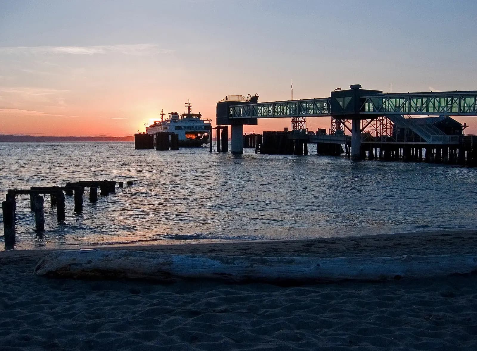 Edmonds, Washington: EdmondsFerryDock