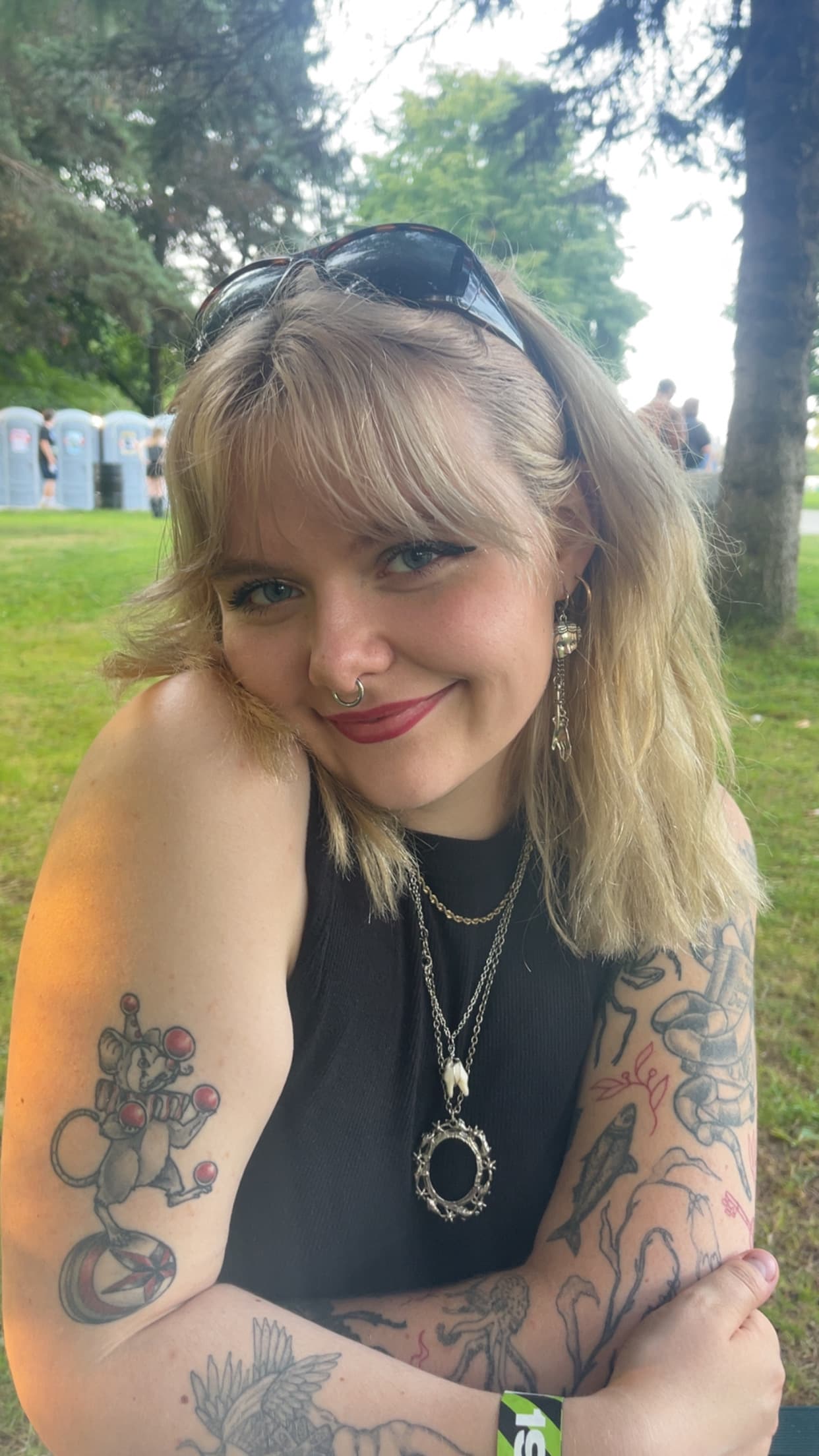 Daphnie, from Golden Reflection gallery’s website