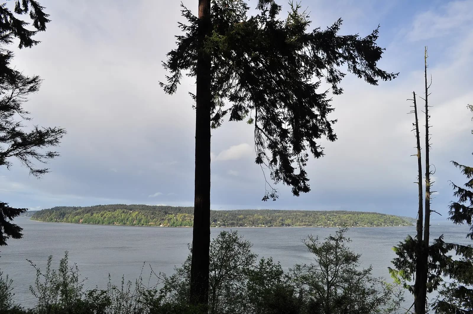 Vashon, Washington: Vashon Island from Point Defiance Park 01